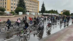 Понад 200 учасників: у Нововолинську провели велопробіг з нагоди Дня Незалежності (фото)