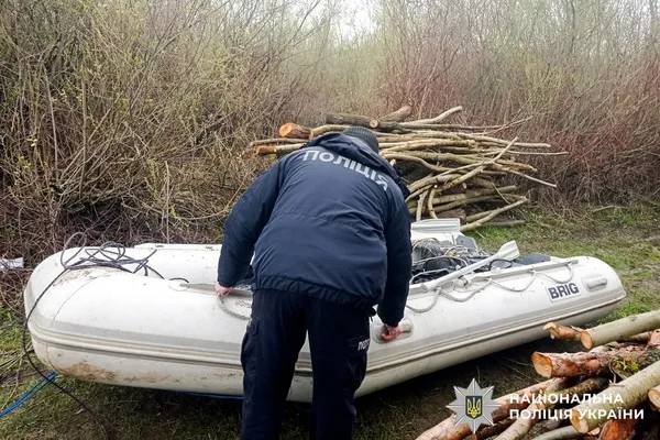 Зникнення дітей на Рівненщині: до пошуків 4-річного хлопчика залучили підводні дрони (фото)