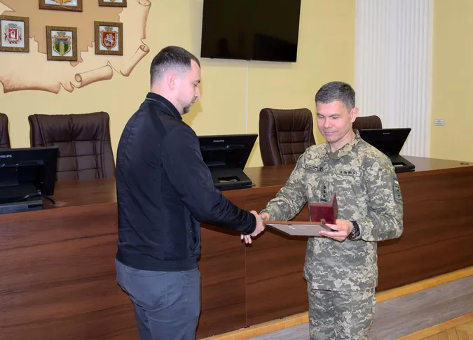 Волинських прикордонників «Бухгалтера» і «Третього» відзначили медалями (фото)