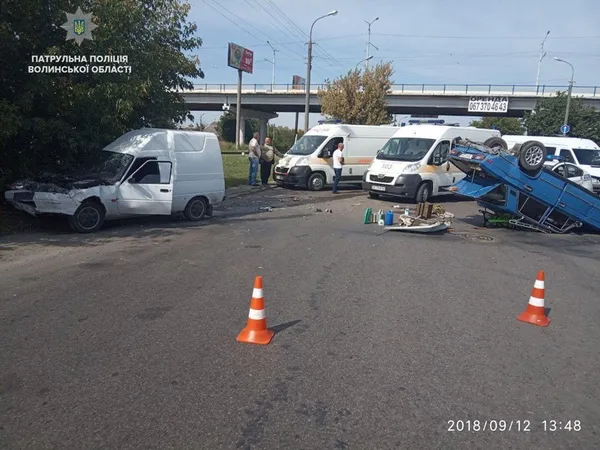 У Луцьку зіткнулися ВАЗ і «Таврія»: є постраждалі (фото)