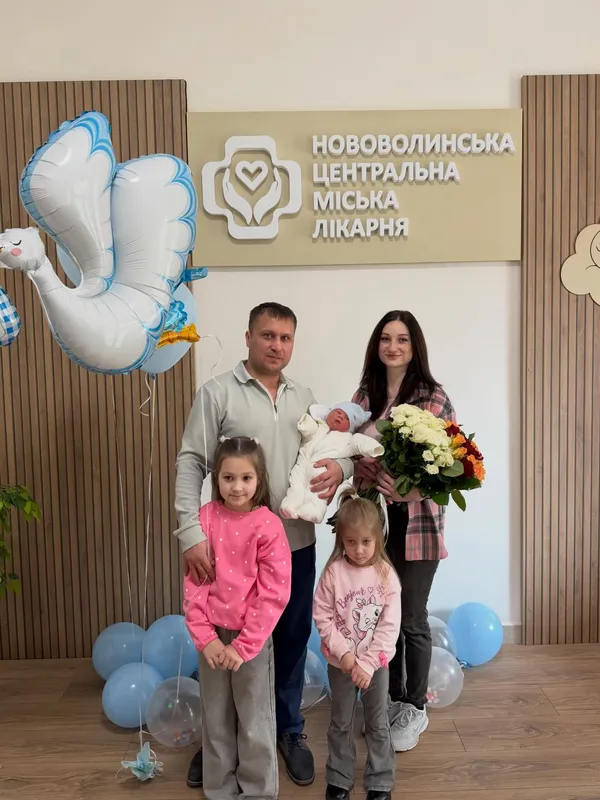 Хлопчиків більше, ніж дівчаток: скільки немовлят народилось у Нововолинську в березні (фото)