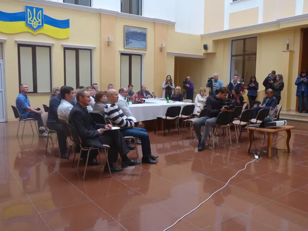На даху волинської обласної лікарні встановили сонячну електростанцію (Фото)