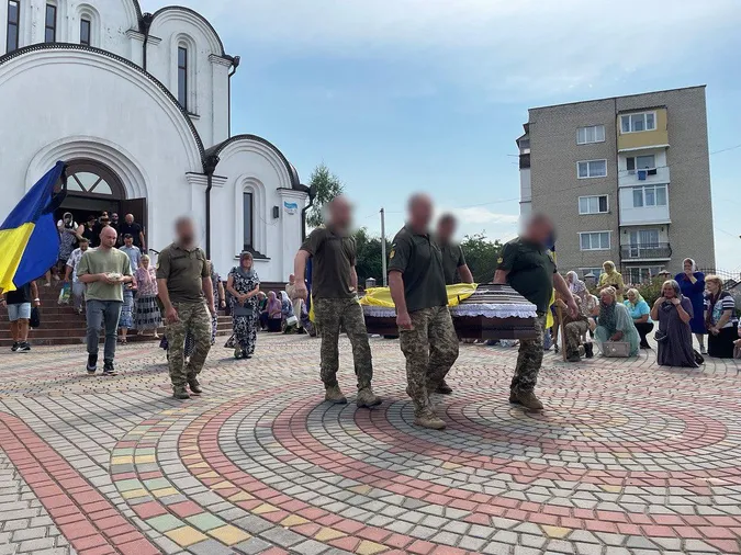 На Волині провели в останню дорогу воїна Сергія Степанкевича (фото)