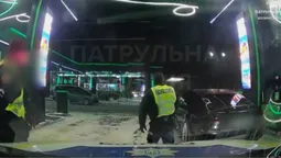 На чужих номерах і без прав: у Луцьку патрульні зупинили 19-річного серійного порушника (відео)