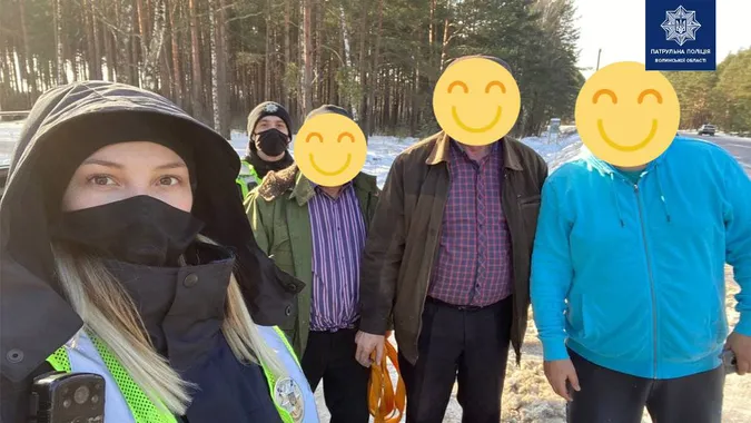 Волинські патрульні витягнули з кювету другу автівку за добу (фото)