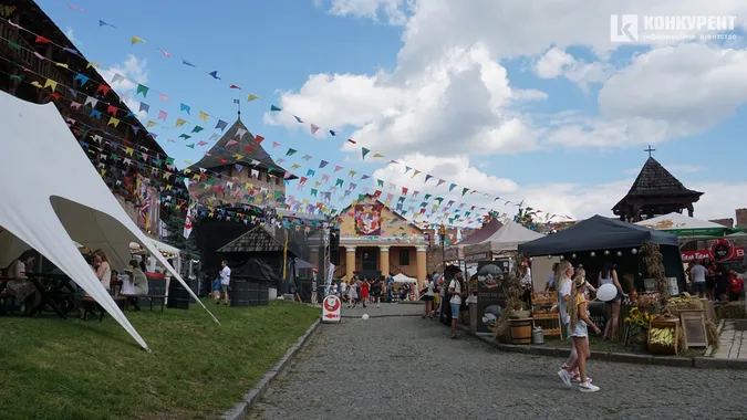 Як у Луцьку гуляли перший день фестивалю їжі (фото)