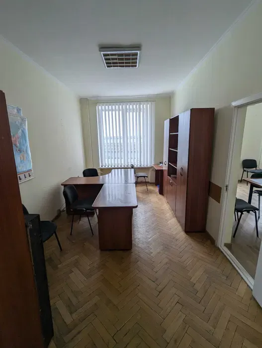 Офіси та склади луцького «Богдана» здають в оренду (фото)