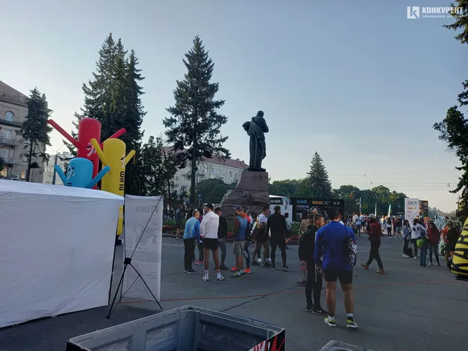 Як у Луцьку біжать «Лучеськ півмарафон 2021» (фото)
