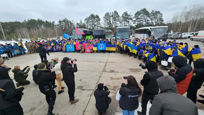 Наші вдома: відбувся новий обмін військовополоненими