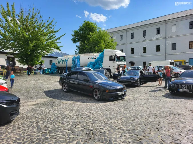 «ЛюбART Fest» у Луцькому замку: що там відбувається (фоторепортаж)
