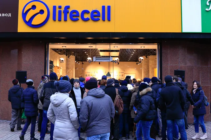 Lifecell масово закриває тарифи: що буде з абонентами
