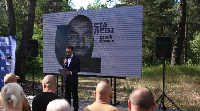 Сергій «Волина» Волинський продовжує допомагати морпіхам навіть у полоні (фото)