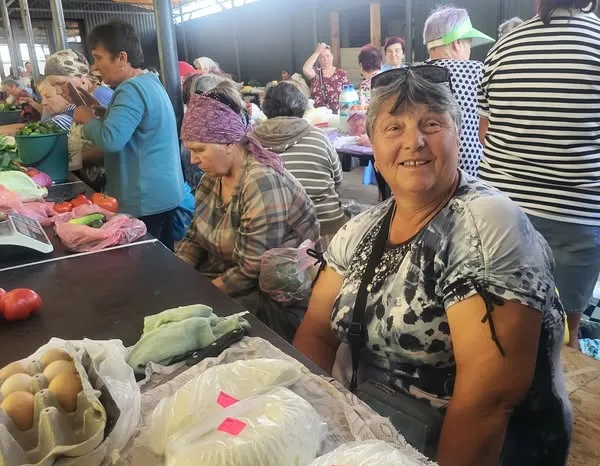 На ринку в Ковелі облаштували безплатні місця для торгівлі сільгосппродукцією (фото)