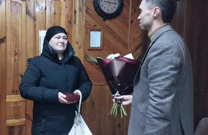 На Волині матері загиблого захисника вручили посмертний орден сина (фото)