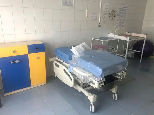 Луцький пологовий будинок придбав екологічні та ліжка-трансформери