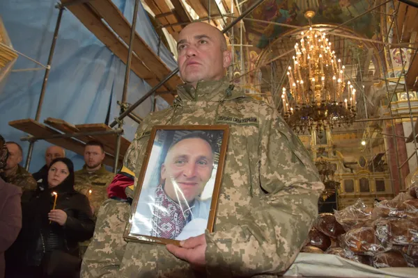 У Луцьку попрощалися із загиблими Героями Леонідом Олексюком та Олегом Лук’янчуком (фото)