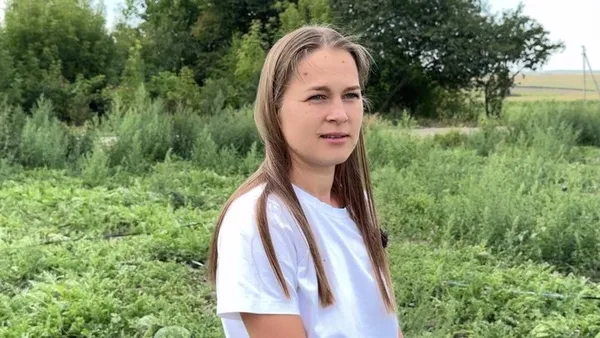 «Помідори файні, кавуни – суперові»: як подружжя з Волині вирощує 30 сотих баштанних (фото, відео)