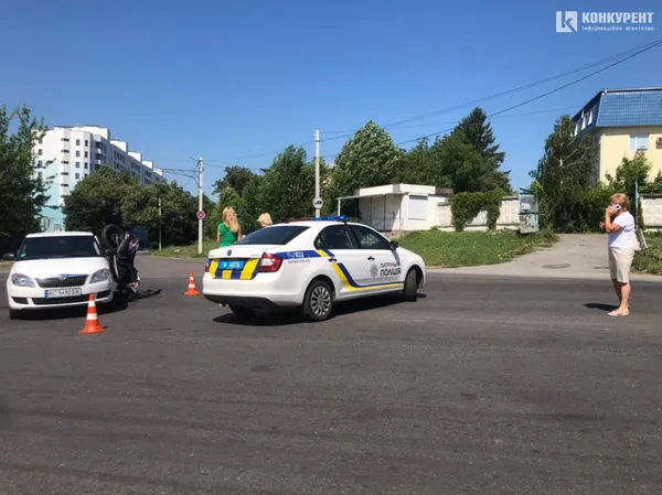 У Луцьку не розминулися мотоцикл і «шкода» – постраждав водій двоколісного (фото)