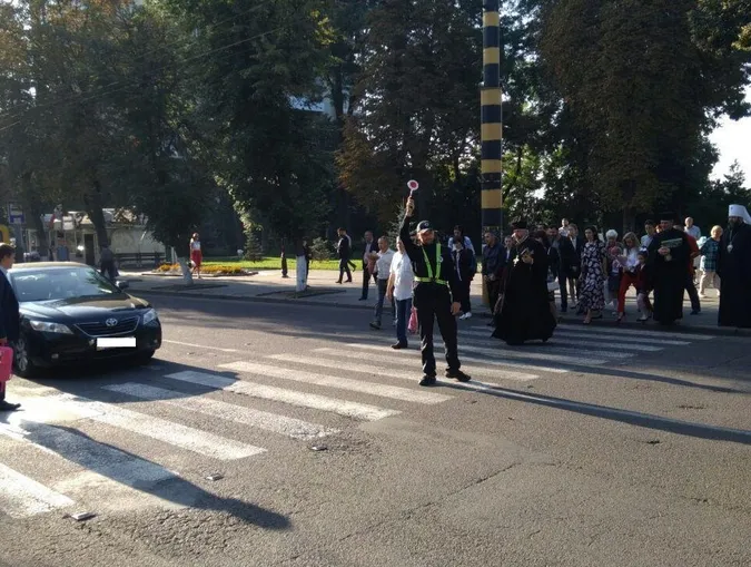 Патрульні посилено контролюють вулиці Луцька (фото)