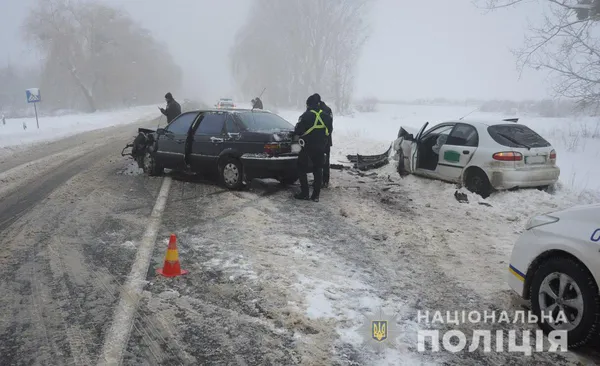 На Волині Volkswagen врізався у «Ланос»: є постраждалі (фото)