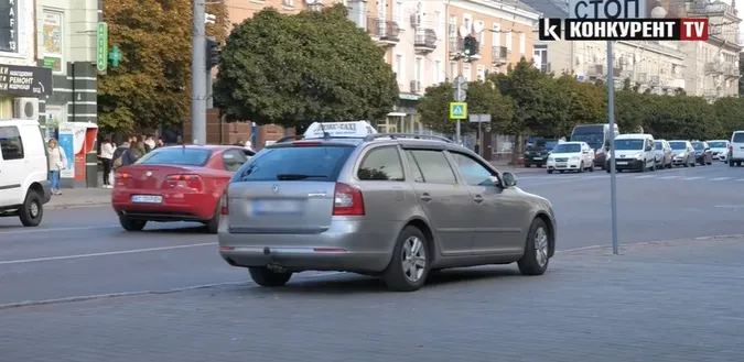 Чи встановлюють касові апарати в луцьких таксі (відео)