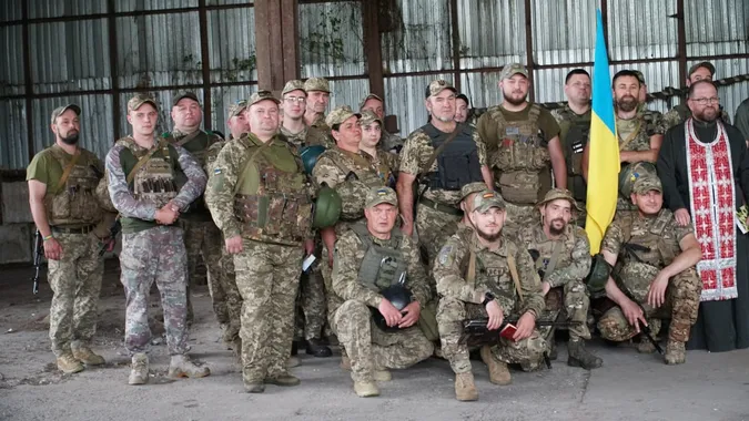 Воїнам «князівської» бригади вручили нагороди з нагоди Дня Конституції (фото)
