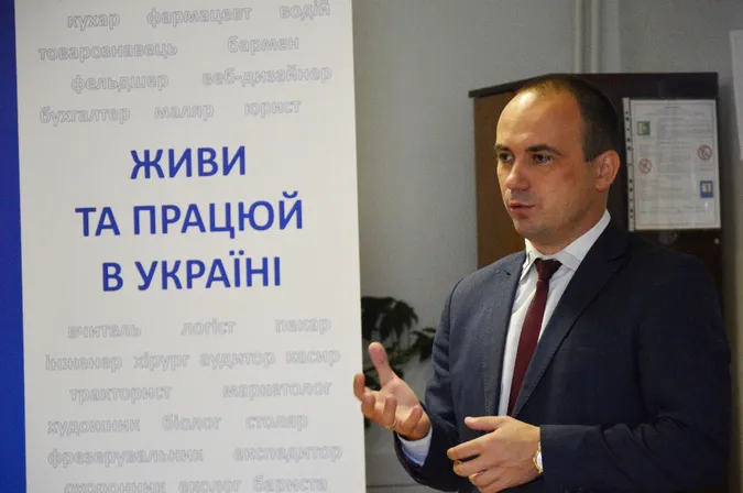 У Волинському центрі зайнятості навчають безробітних, аби ті не втікали за кордон (фото)