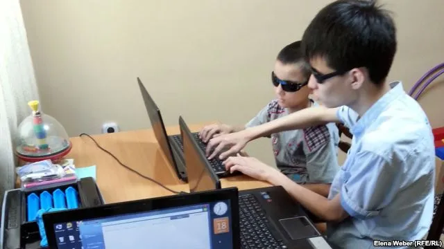 Сайти державних установ Волині адаптують для незрячих
