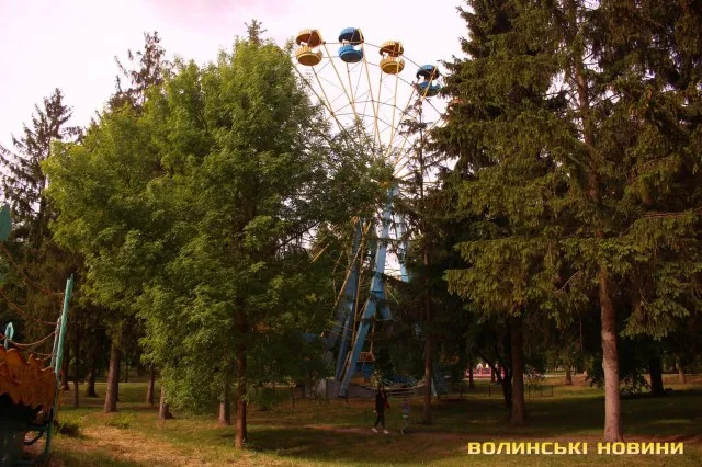 Розповіли, якими будуть нові та чи повернуться старі каруселі у луцький парк