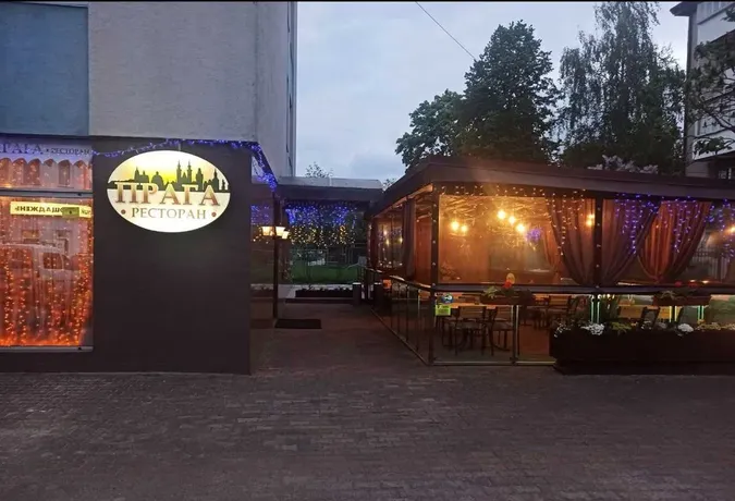 У центрі Луцька віддають в оренду «Прагу» (фото)