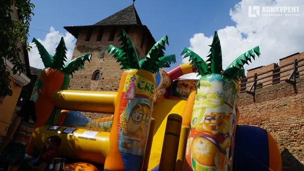 Перший день Lutsk Food Fest 4.5.0: що відбувається у Луцькому замку (фото)