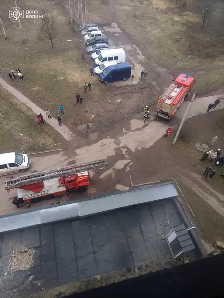 На Волині курець підпалив крісло на балконі (фото)