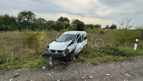 Хотів обігнати: на Волині сталась страшна аварія з шістьма постраждалими (фото)