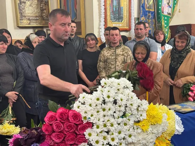 На Волині провели в останню дорогу Героя Андрія Цимбалюка (фото)