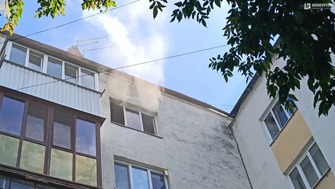 У центрі Луцька  – пожежа у багатоповерхівці (фото)