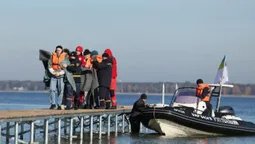 На Шацьких озерах провели масштабну евакуацію з води: що коїться (фото)