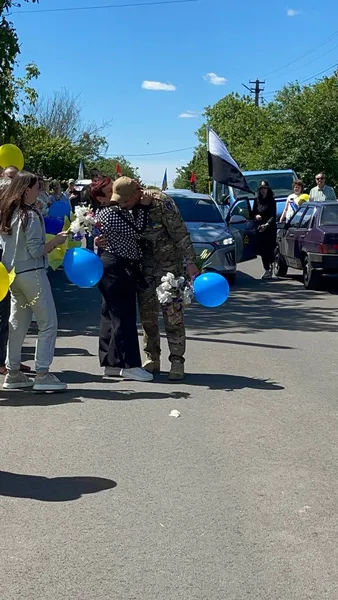 Додому на Волинь повернувся звільнений з полону Захисник Вадим Яковський (фото)