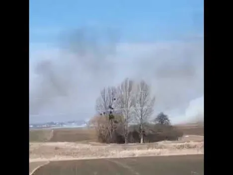 На Волині на території заказника горить трава (відео)