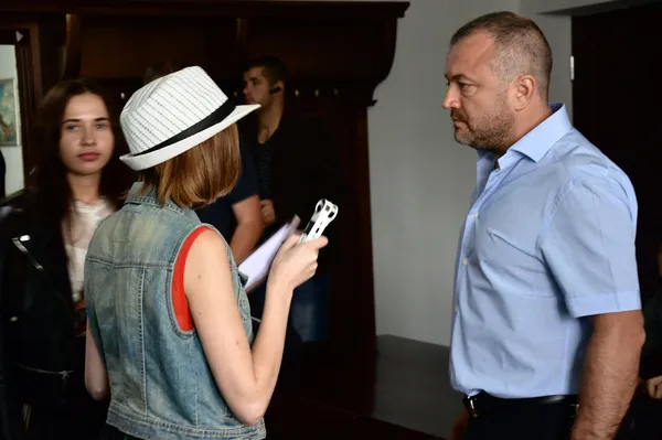 ...поряд із медіа спілкується й Андрій Покровський