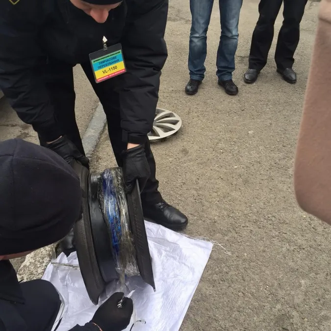 Службовий пес на Волині виявив партію наркотиків