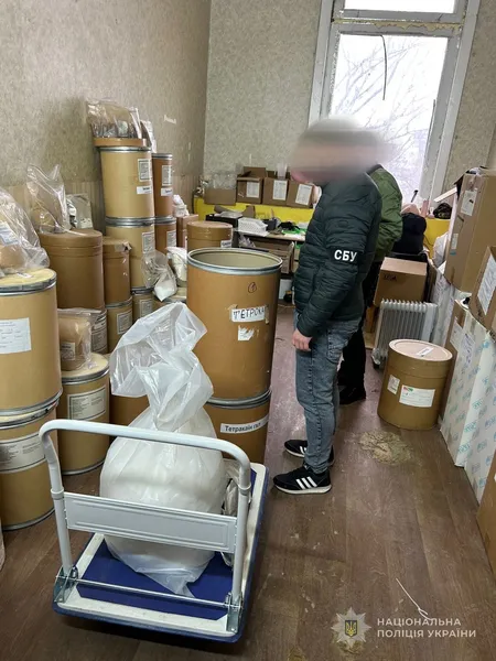 Волинські копи викрили ділків, які продавали замаскований тетракаїн