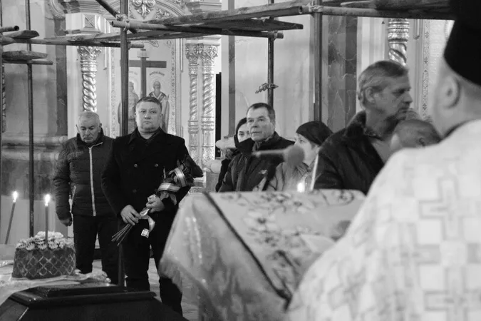 У Луцьку попрощалися з полеглим на Херсонщині 24-річним Юрієм Волошиним