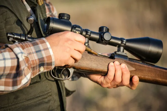 На Горохівщині браконьєр стріляв у єгеря, який виявив його