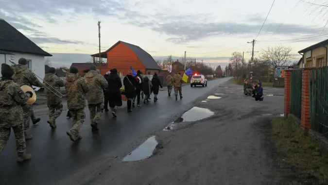 Востаннє додому: у Світязі похоронили волинського бійця Миколу Голінчука