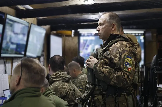 Росіяни відновилися та намагаються оточити Куп’янськ, – Сирський