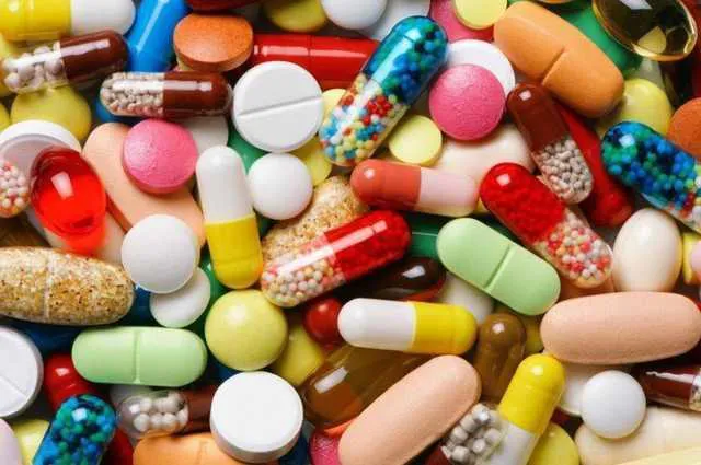 Луцька лікарка пояснила, чому не можна пити антибіотики для «підстраховки»