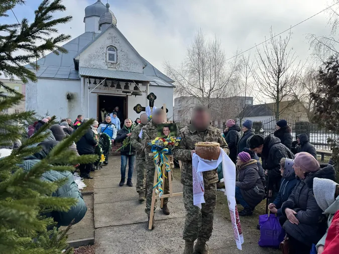 На Волині попрощалися із загиблим воїном Романом Фрасинюком (фото)