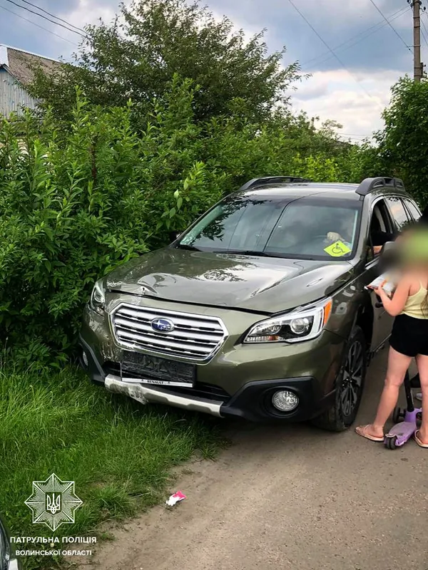 У Ковелі нетверезий молодик на Subaru зламав електроопору (фото)