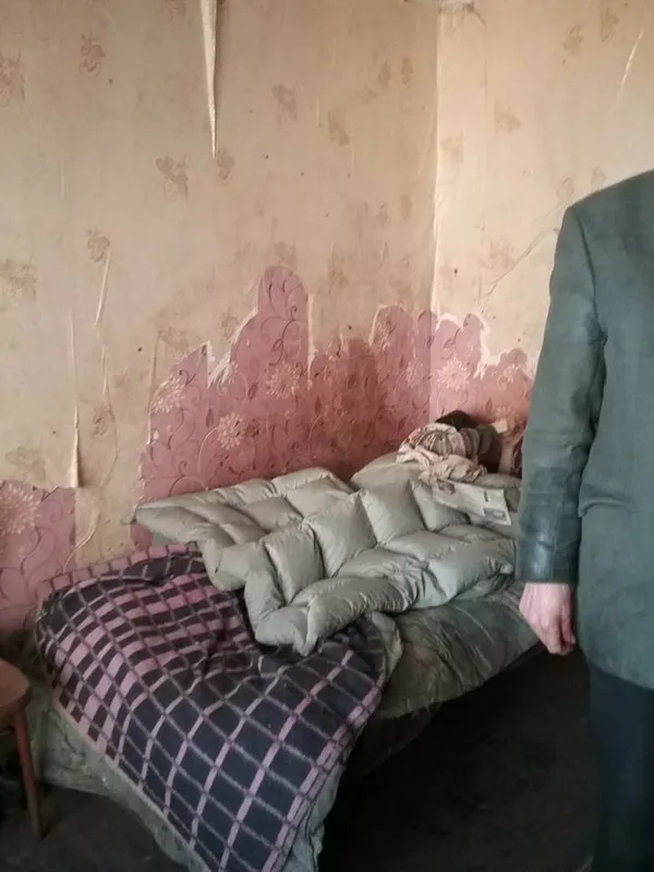 Сморід і безлад: мешканці будинку в Луцьку скаржаться на сусідів (фото)