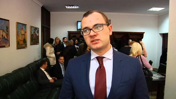 Мільйони: стали відомі справжні зарплати керівників Луцькради